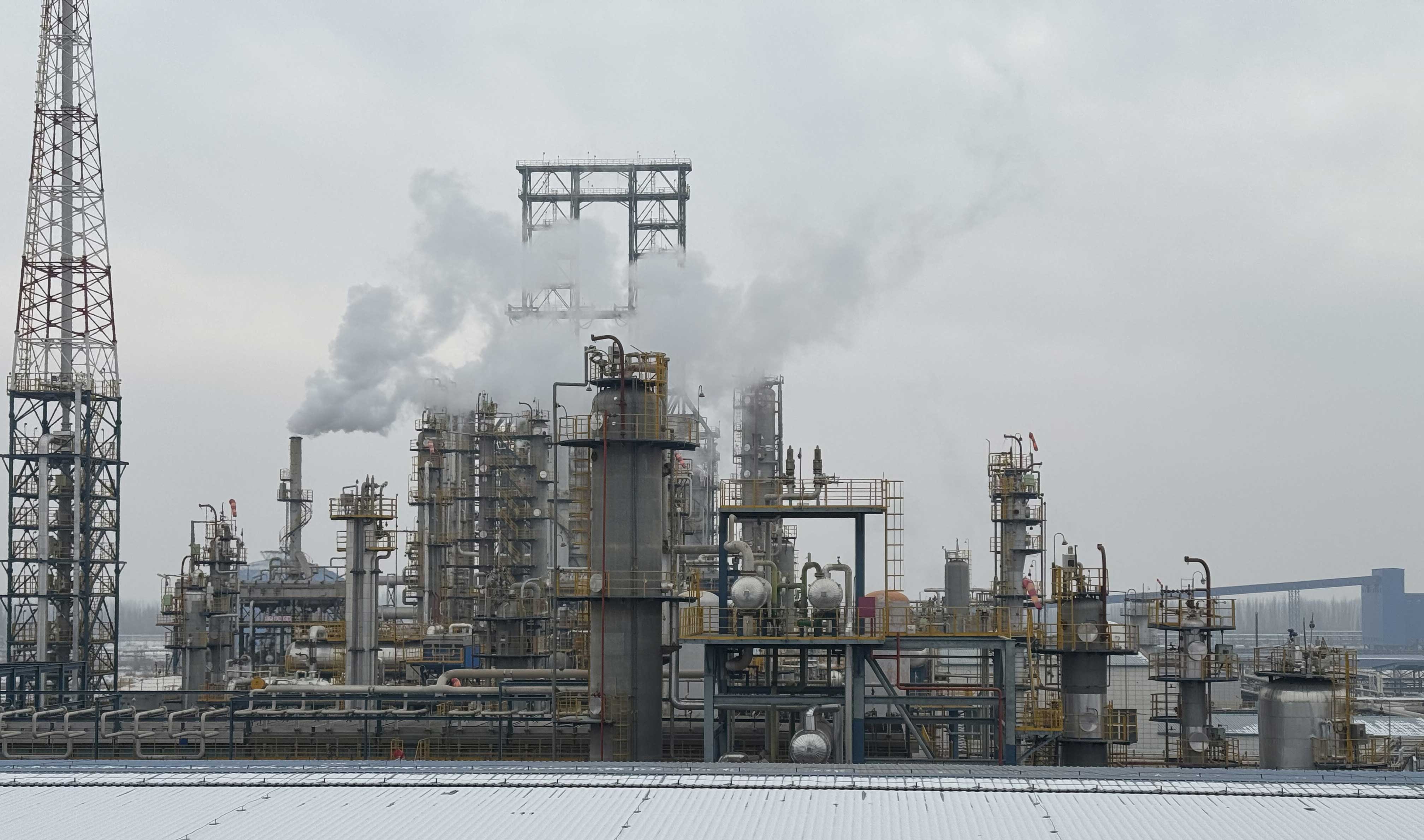 타허 정제목화밭에 비닐박막을 회수, 순환이용하는 프로젝트